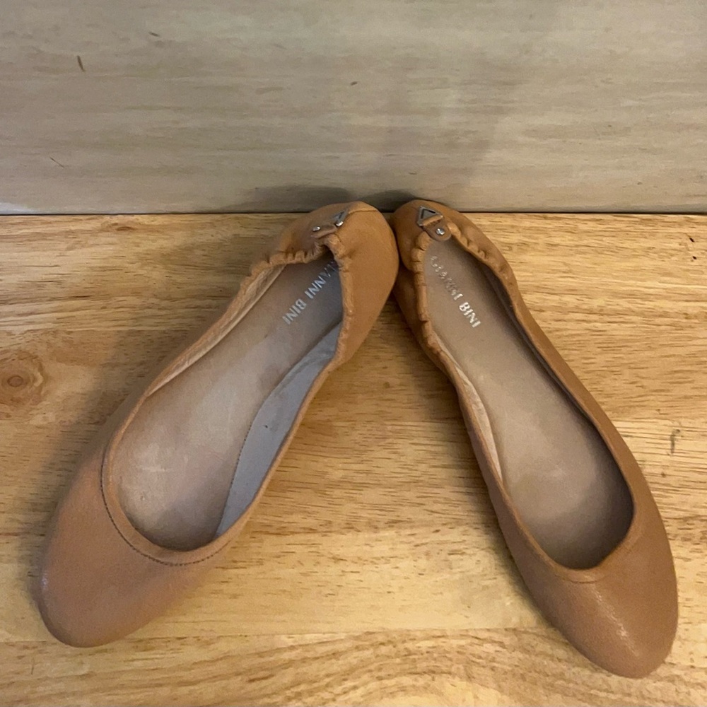 Gianni Bini leather ballet flats